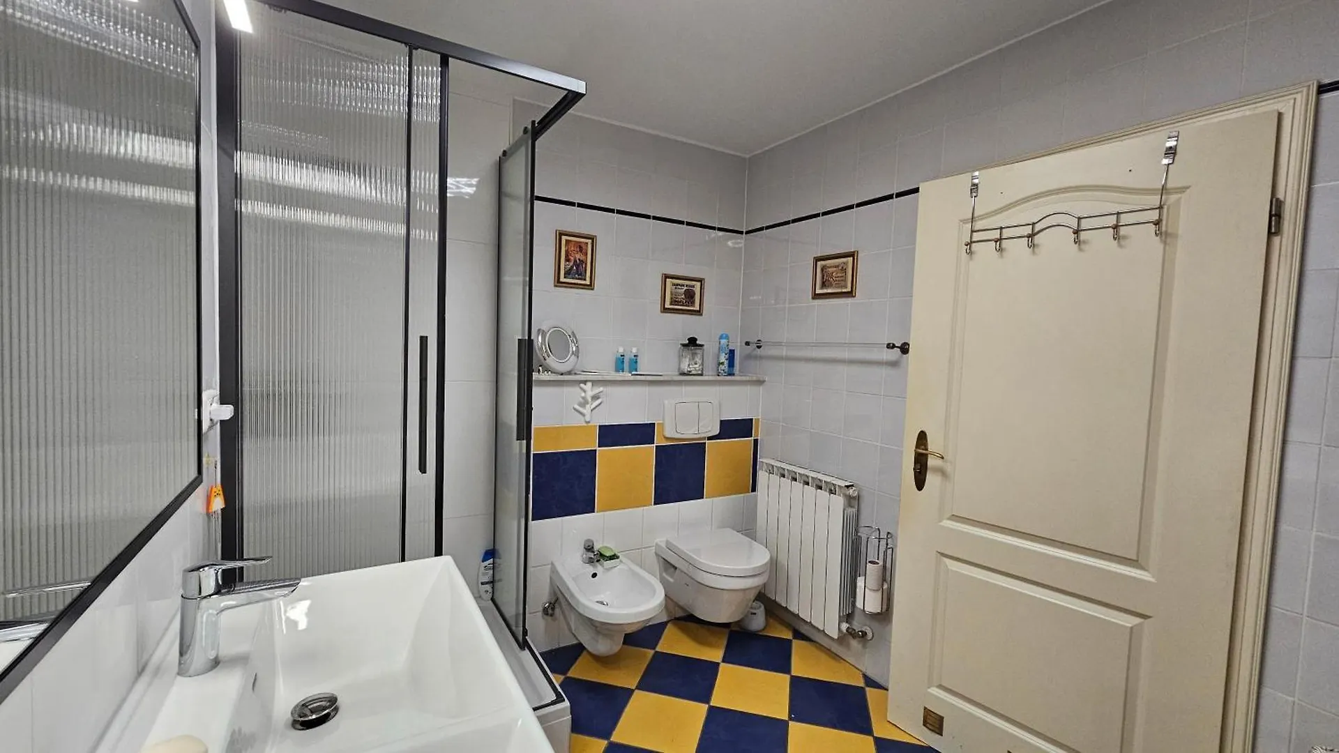 Appartement Mondaenes Zimmer Naehe Alex In Villenlage Berlijn Duitsland